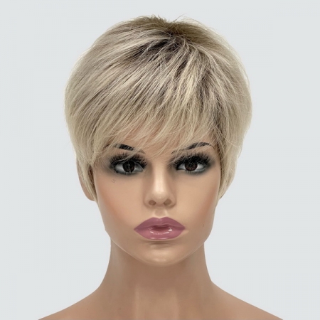 Короткий женский парик из термоволос 769, цвет Y8-MIX613-122 блондин с темной прикорневой