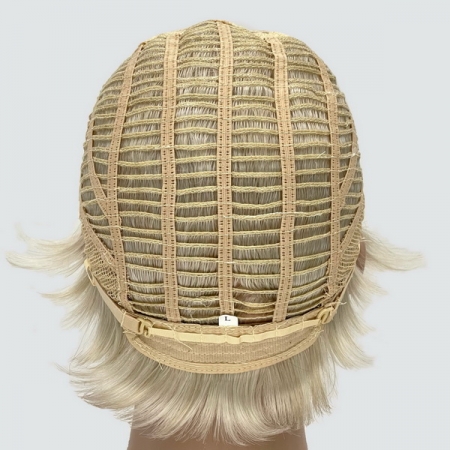 Короткий женский парик из термоволос 769, цвет ARCTIC седой