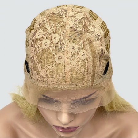 Парик с сеткой Lyryca Lace термоволосы: цвет 26 блондин с пшеничным оттенком